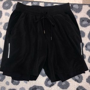 men’s medium lululemon lined shorts